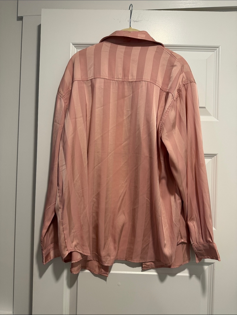 Relaxed Button-Down Shirt in Dusty Rose - Picture 3 of 3